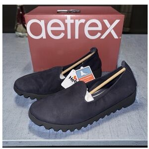 Aetrex Liz Navy Heelium Arch Support Slip-On, Memory Foam, Anti-Microbial Sz 7